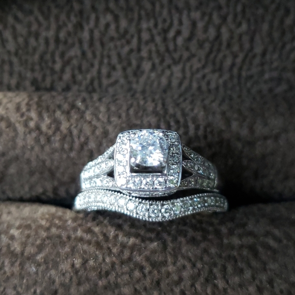 Jewelry - 14 Kt diamond engagement ring & 14 Kt diamond anni